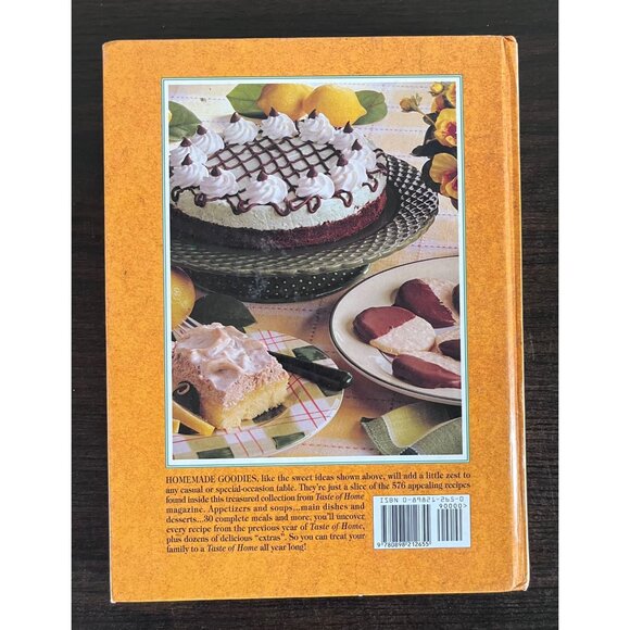 Taste Of Home Bundle Of Two Hardback Cookbooks Recipes - Picture 8 of 9